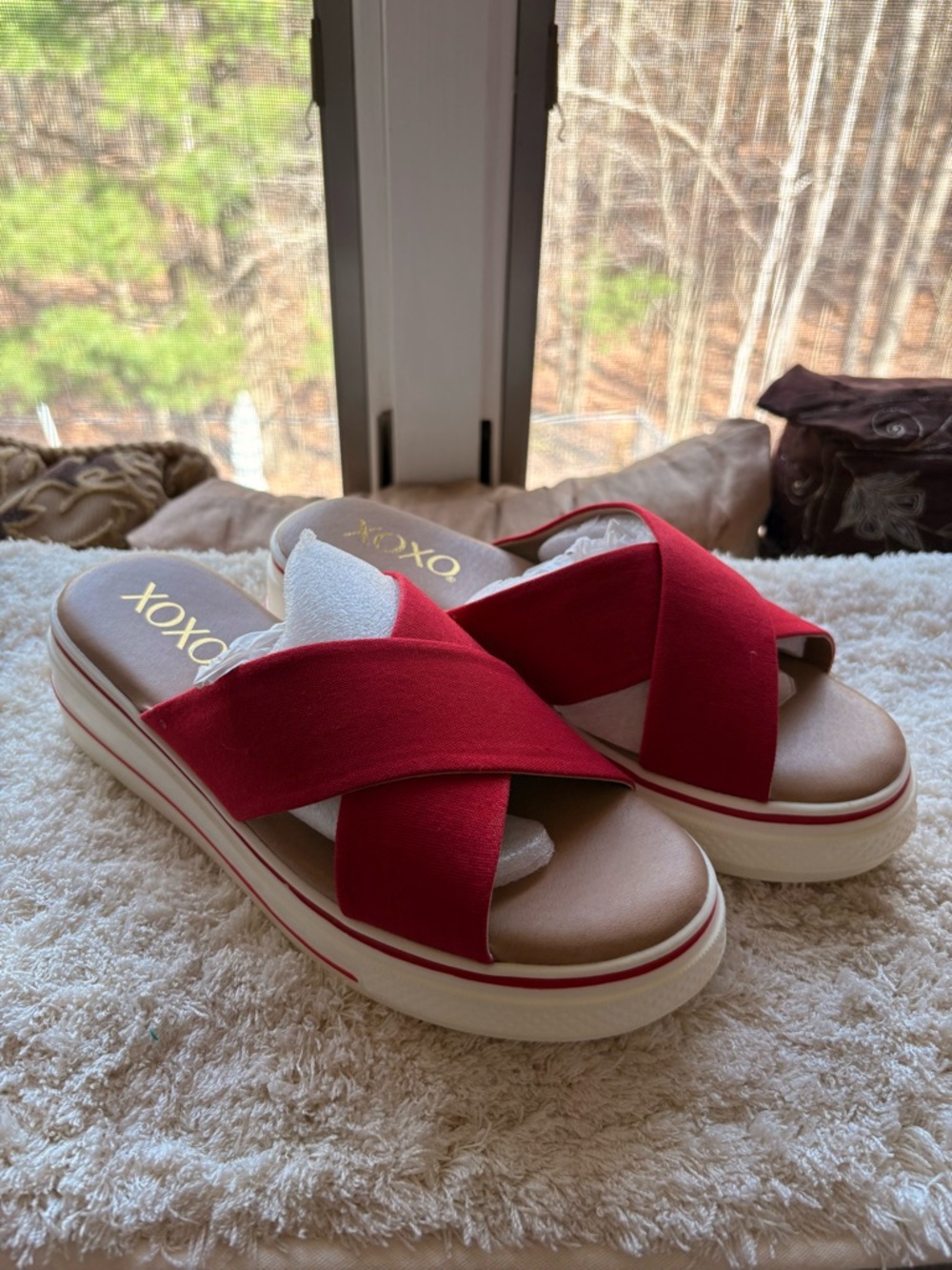 XOXO Women's Red Crisscross Platform Sandals